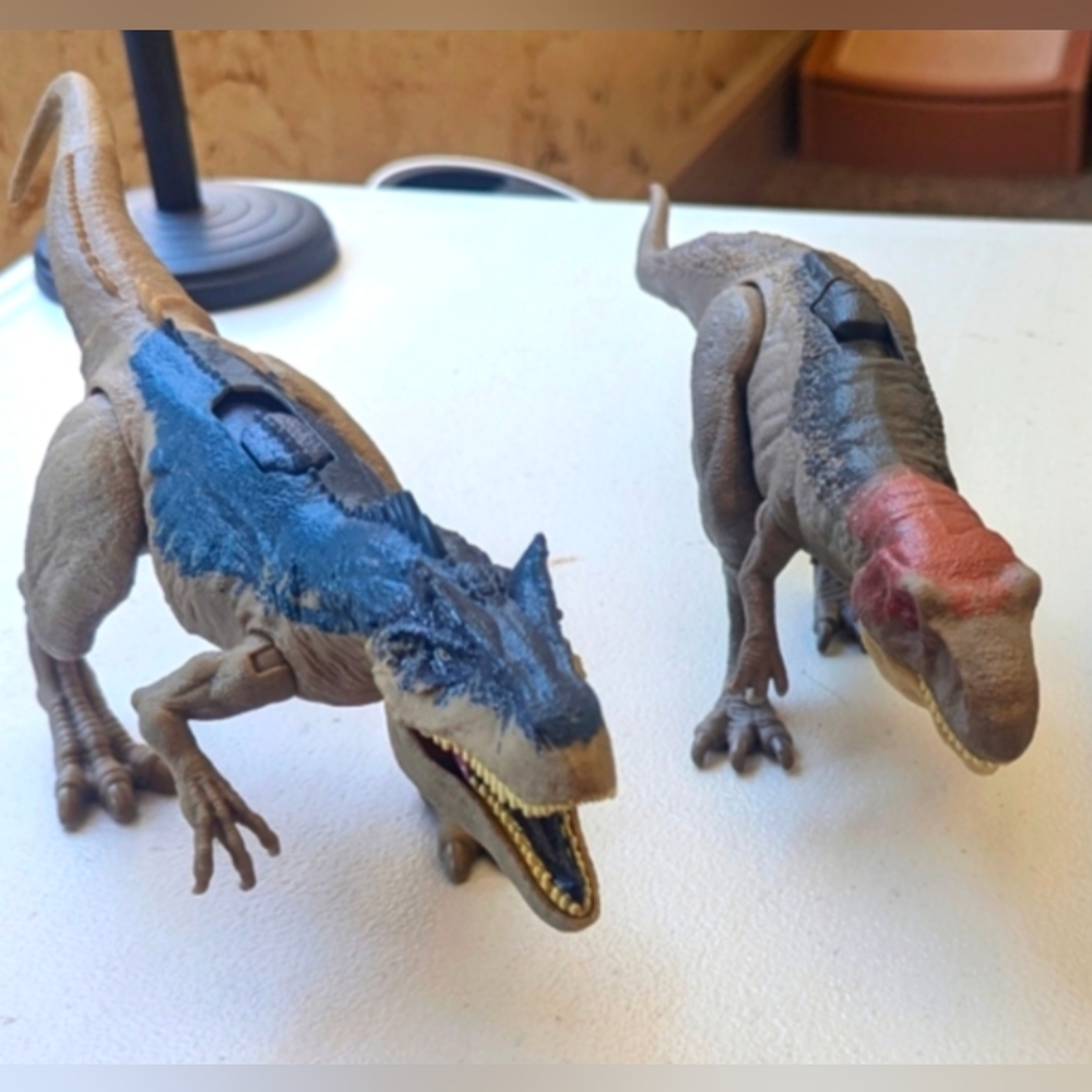 Jurassic world dinosaurs lot of 2